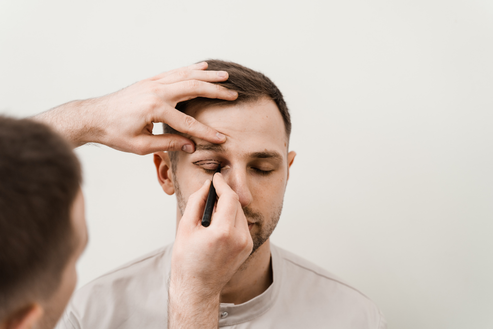 Upper vs. Lower Eyelid Surgery in Washington, DC