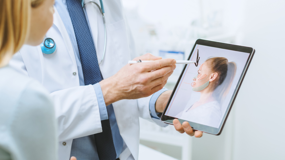 consult with a general plastic surgeon for a facelift in DC
