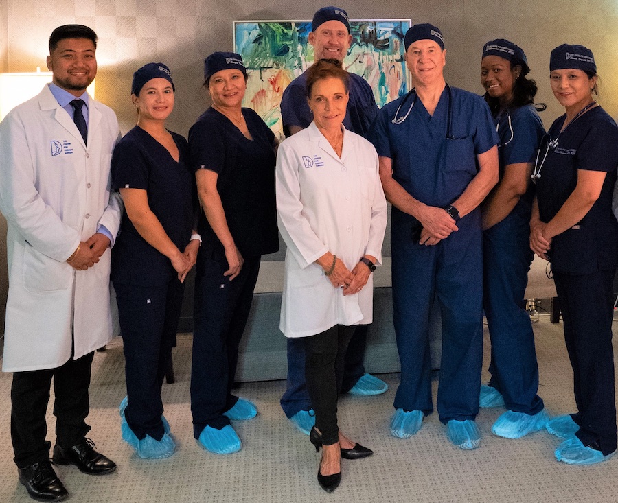 Dr. Hopping and the surgical team at The Center for Cosmetic Surgery